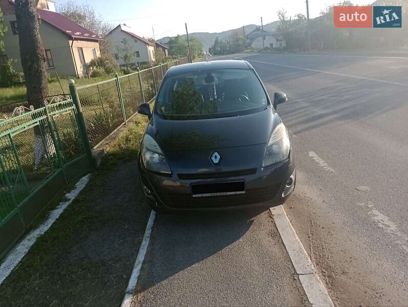 Renault Grand Scenic 2011
