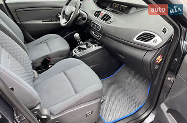 Минивэн Renault Grand Scenic 2010 в 
