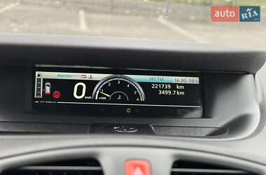 Минивэн Renault Grand Scenic 2010 в 