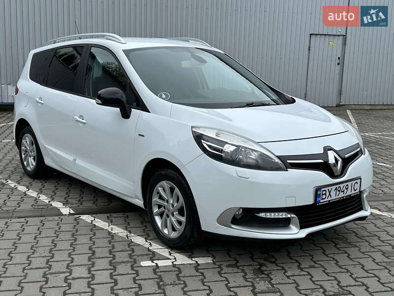 Минивэн Renault Grand Scenic 2015 в 