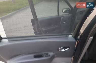 Минивэн Renault Grand Scenic 2005 в 