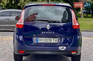 Минивэн Renault Grand Scenic 2010 в 