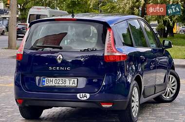 Минивэн Renault Grand Scenic 2010 в 