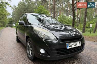 Минивэн Renault Grand Scenic 2009 в 
