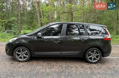 Минивэн Renault Grand Scenic 2009 в 