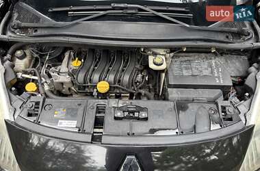Минивэн Renault Grand Scenic 2009 в 