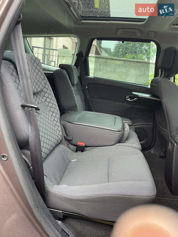 Минивэн Renault Grand Scenic 2010 в Стрые