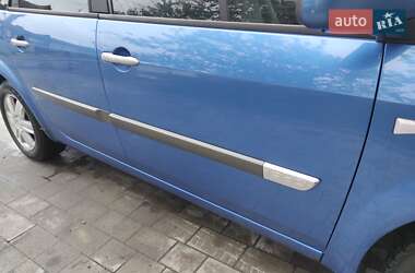 Минивэн Renault Grand Scenic 2005 в 