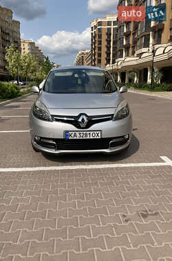 Минивэн Renault Grand Scenic 2012 в 