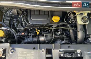Минивэн Renault Grand Scenic 2016 в 