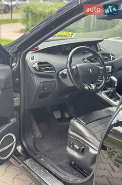 Минивэн Renault Grand Scenic 2013 в 