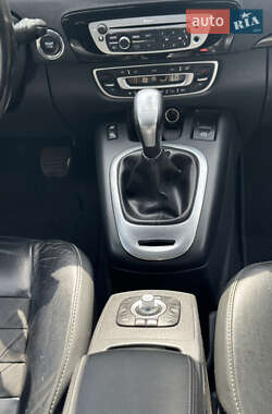 Минивэн Renault Grand Scenic 2013 в 