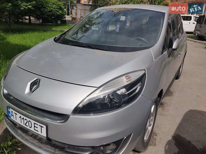Renault Grand Scenic 2012