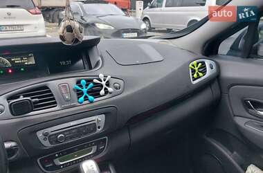 Минивэн Renault Grand Scenic 2013 в 