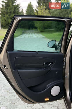 Мінівен Renault Grand Scenic 2014 в 