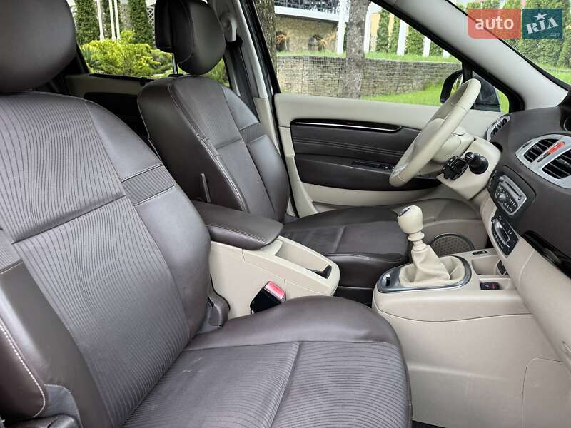 Мінівен Renault Grand Scenic 2010 в Рівному