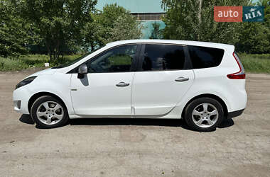 Минивэн Renault Grand Scenic 2011 в 