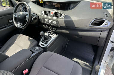 Минивэн Renault Grand Scenic 2011 в 