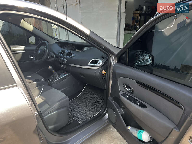 Минивэн Renault Grand Scenic 2013 в Подольске фото 6 Минивэн Renault Grand Scenic 2013 в Подольске