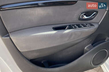 Минивэн Renault Grand Scenic 2013 в 