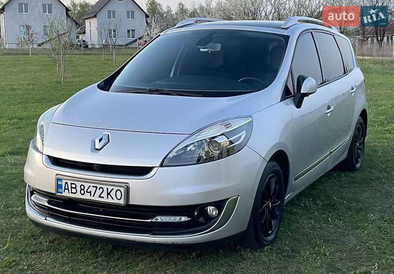 Минивэн Renault Grand Scenic 2013 в 
