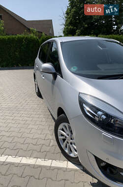 Мінівен Renault Grand Scenic 2012 в 