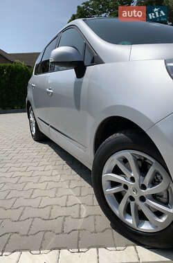Мінівен Renault Grand Scenic 2012 в 