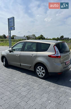 Минивэн Renault Grand Scenic 2009 в 