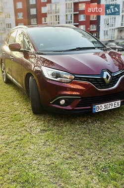 Минивэн Renault Grand Scenic 2016 в 
