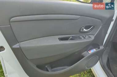 Минивэн Renault Grand Scenic 2012 в 
