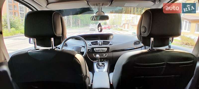 Минивэн Renault Grand Scenic 2011 в Святопетровское