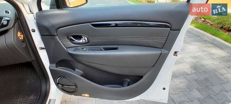 Минивэн Renault Grand Scenic 2011 в Святопетровское