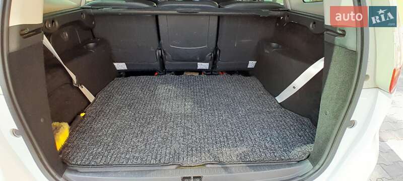 Минивэн Renault Grand Scenic 2011 в Святопетровское