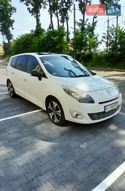 Минивэн Renault Grand Scenic 2011 в Святопетровское