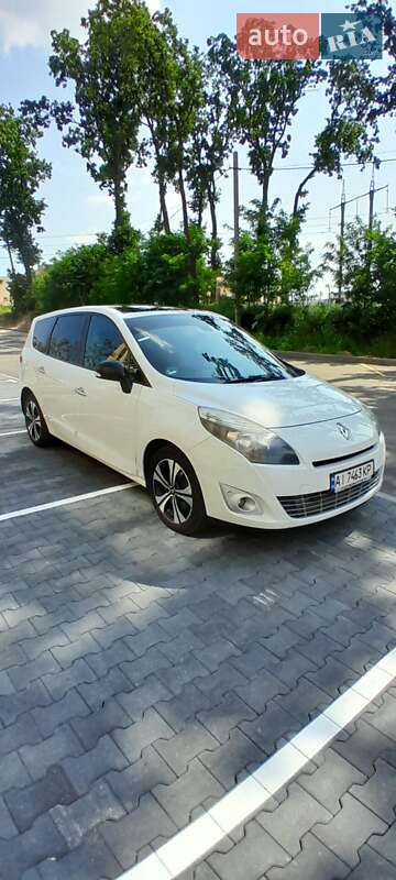 Renault Grand Scenic 2011