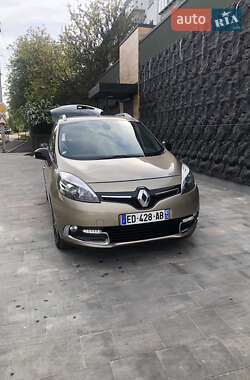 Минивэн Renault Grand Scenic 2016 в 