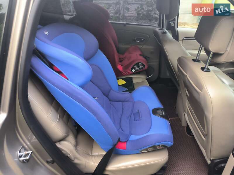 Минивэн Renault Grand Scenic 2011 в Киеве
