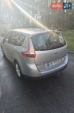 Минивэн Renault Grand Scenic 2009 в 
