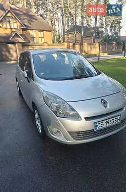Минивэн Renault Grand Scenic 2009 в 