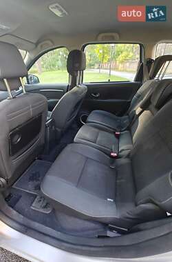 Минивэн Renault Grand Scenic 2009 в 