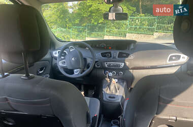 Минивэн Renault Grand Scenic 2012 в 