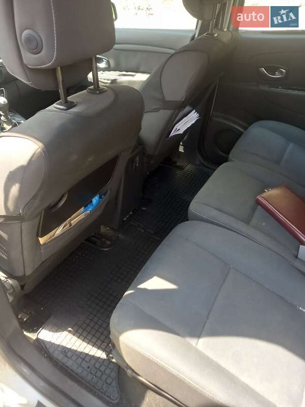Мінівен Renault Grand Scenic 2011 в Чуднові