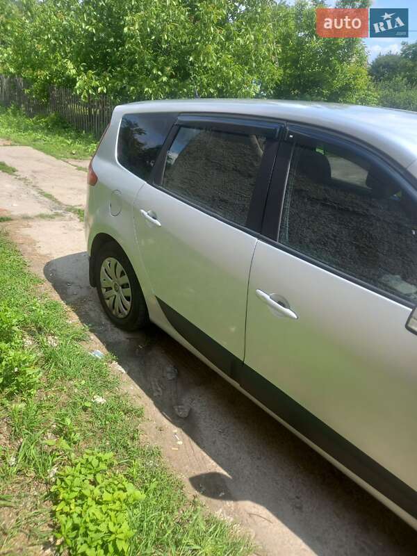 Мінівен Renault Grand Scenic 2011 в Чуднові