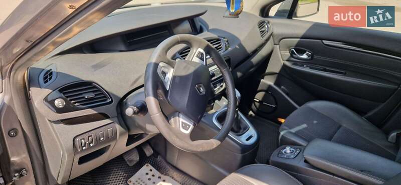 Минивэн Renault Grand Scenic 2012 в Кривом Роге