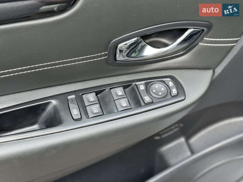 Минивэн Renault Grand Scenic 2015 в Ровно