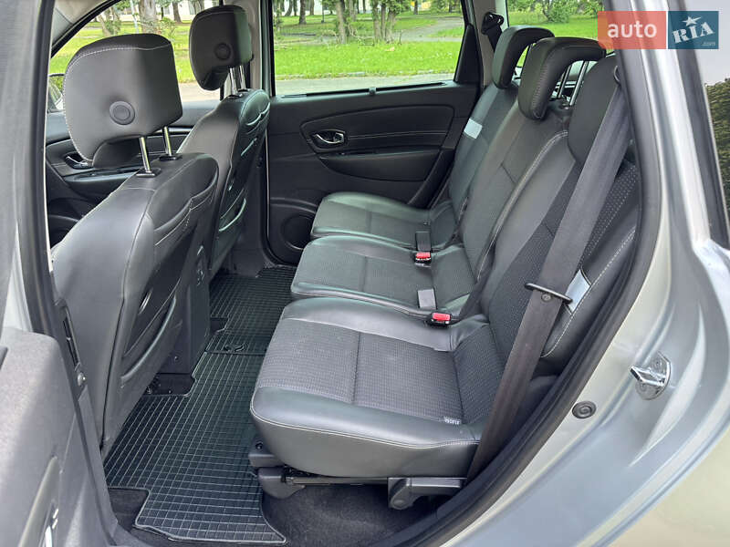 Минивэн Renault Grand Scenic 2015 в Ровно