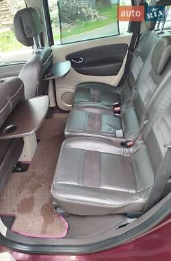 Мінівен Renault Grand Scenic 2012 в 