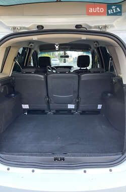 Минивэн Renault Grand Scenic 2015 в 