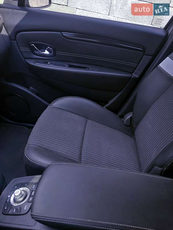 Мінівен Renault Grand Scenic 2015 в Івано-Франківську