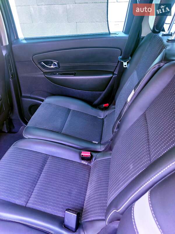 Мінівен Renault Grand Scenic 2015 в Івано-Франківську